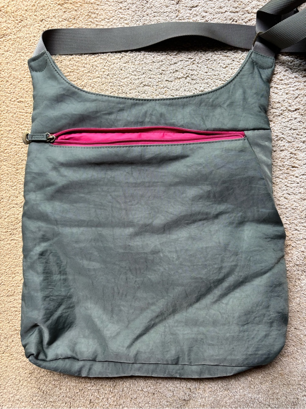 Everyday Crossbody Bag in Olive green with Pink Accents - Picture 4 of 10
